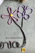 Cargar imagen en el visor de la galería, Flor & Mariposa - Nana Banana 3000