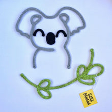 Cargar imagen en el visor de la galería, Koala + Ramita - Nana Banana 3000