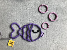 Cargar imagen en el visor de la galería, Pez - Nana Banana 3000