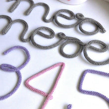 Cargar imagen en el visor de la galería, Pack Cumple Mes - Nana Banana 3000